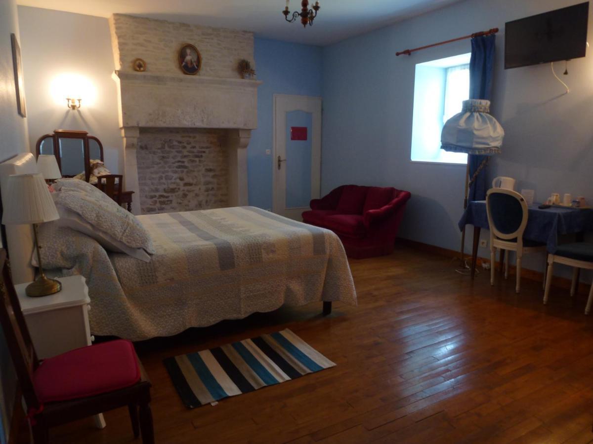 Le Logis De Faugerit Bed & Breakfast Frontenay-Rohan-Rohan Exterior foto